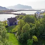 Fishermans Village Lofoten Holiday home *